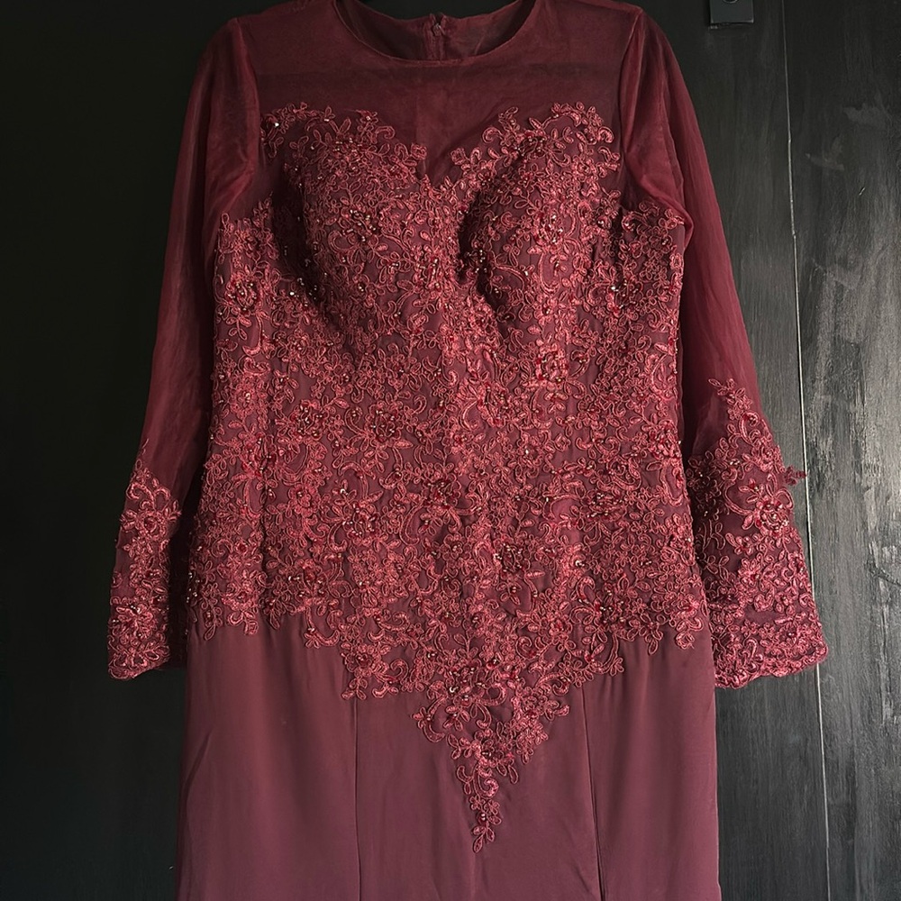 NWOT Mother of the Bride formal gown. Burgundy with beading and lace. Size 12